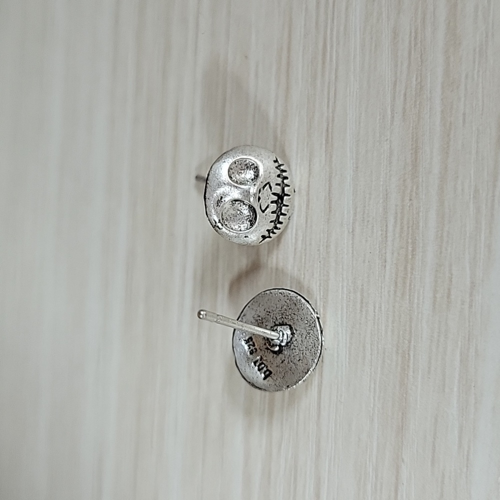 Jack Skellington Goth Stud Earrings - Picture 6 of 7
